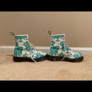 Doc Martens Floral